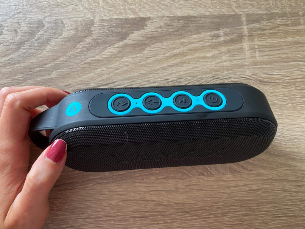 A vezérléshez több gombot használnak
