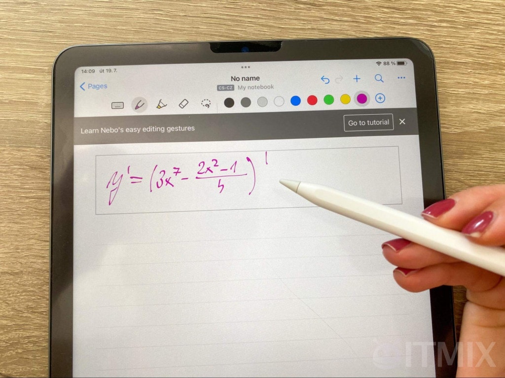 Kézzel írt matematikai egyenlet