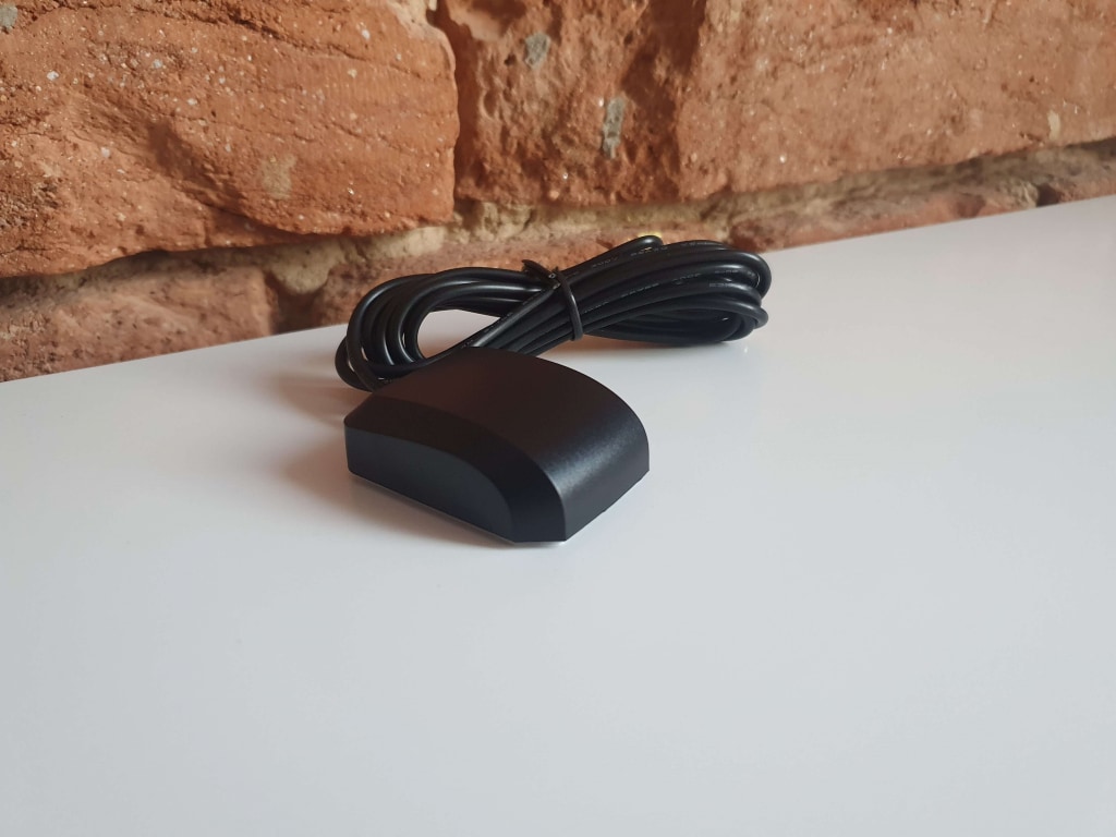 A külső GPS-modul kábellel nem praktikus megoldás