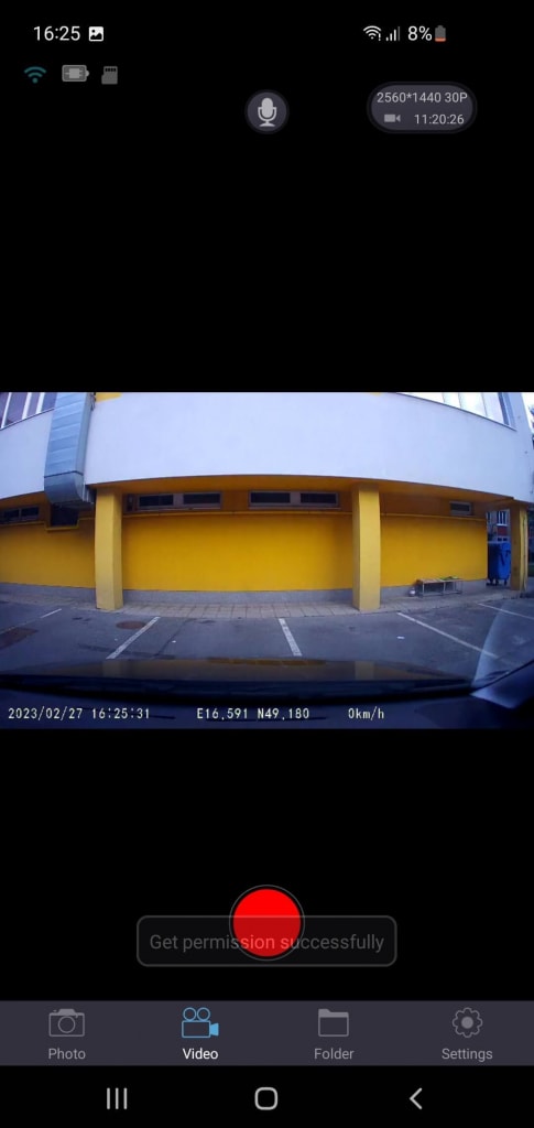 A felvételek vezérlése az ilyen jellegű alkalmazásoknál szabványosnak számít