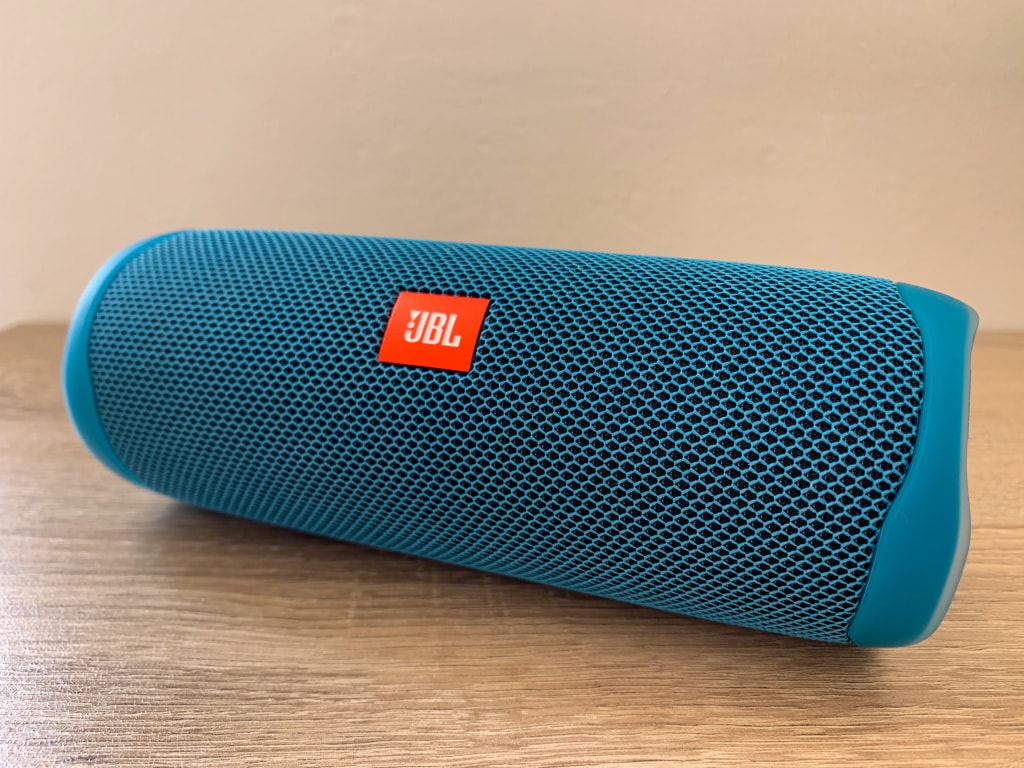 A régebbi JBL Flip 5