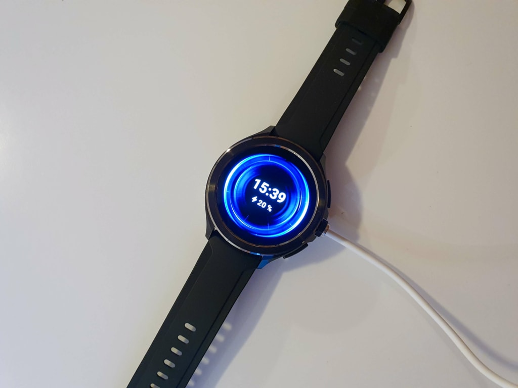 A Xiaomi Watch 2 Pro töltése meglepően gyors