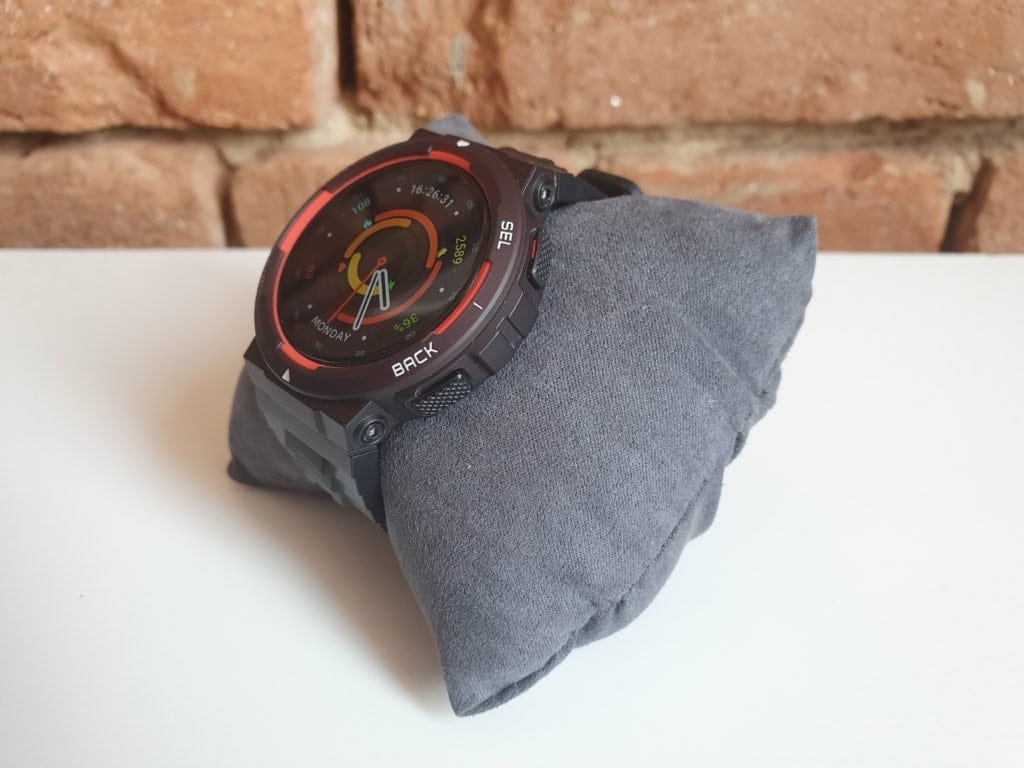 A műanyag tok gumírozott