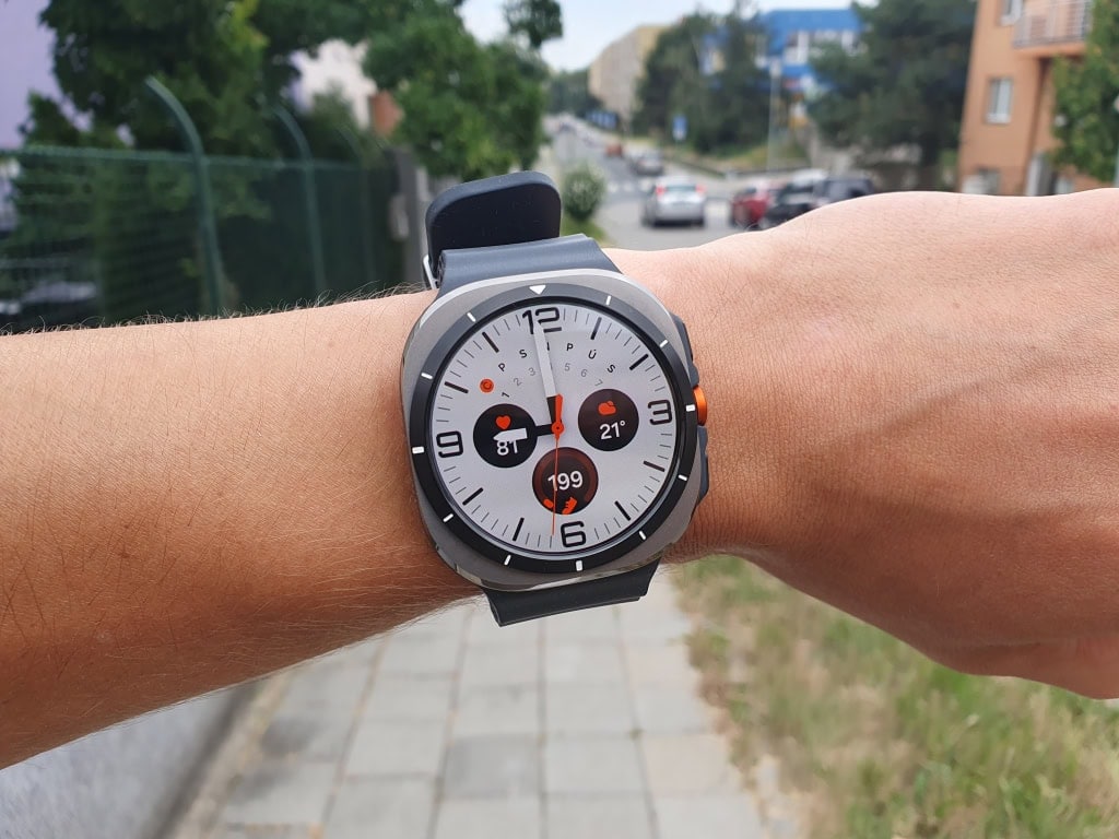 Maximális fényerő akár 3000 nits