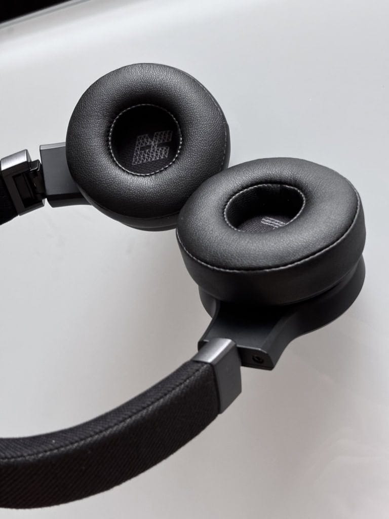 JBL Live 670NC az edzőterembe vagy sétához