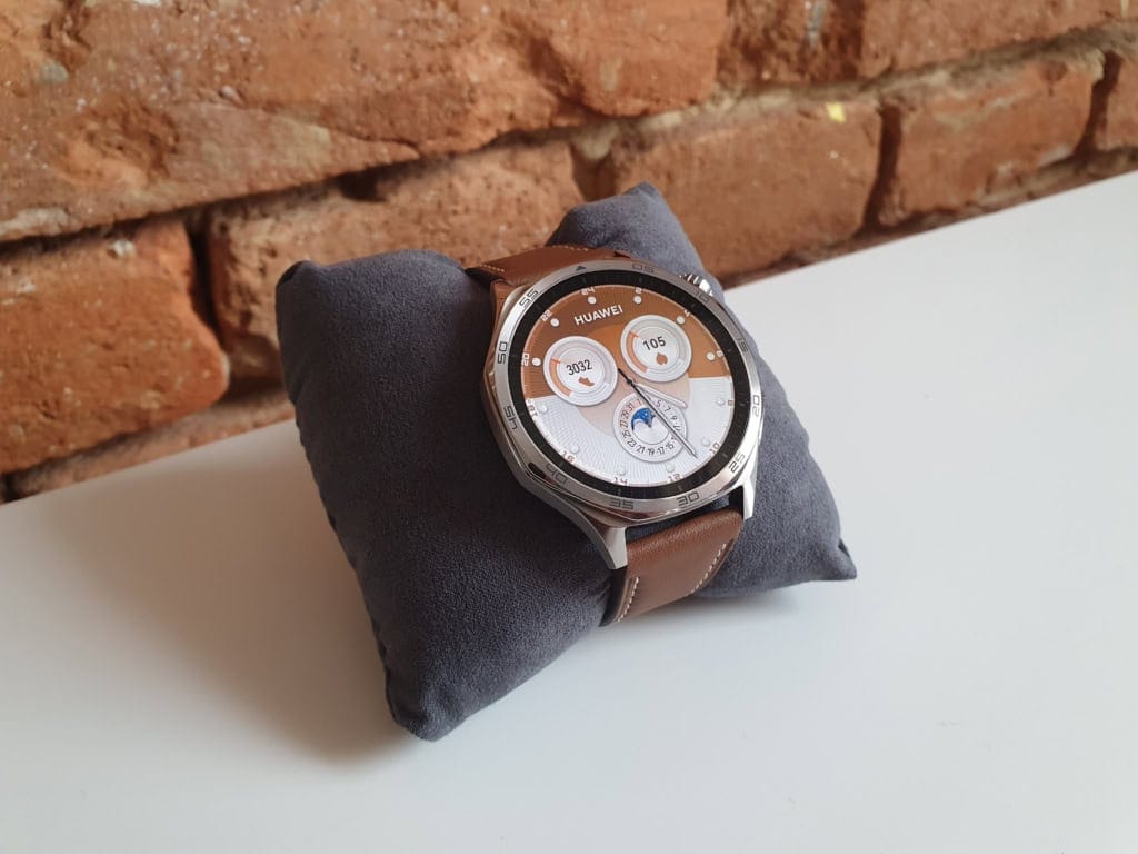 A nyolcszögletű tok a Watch GT klasszikusa.