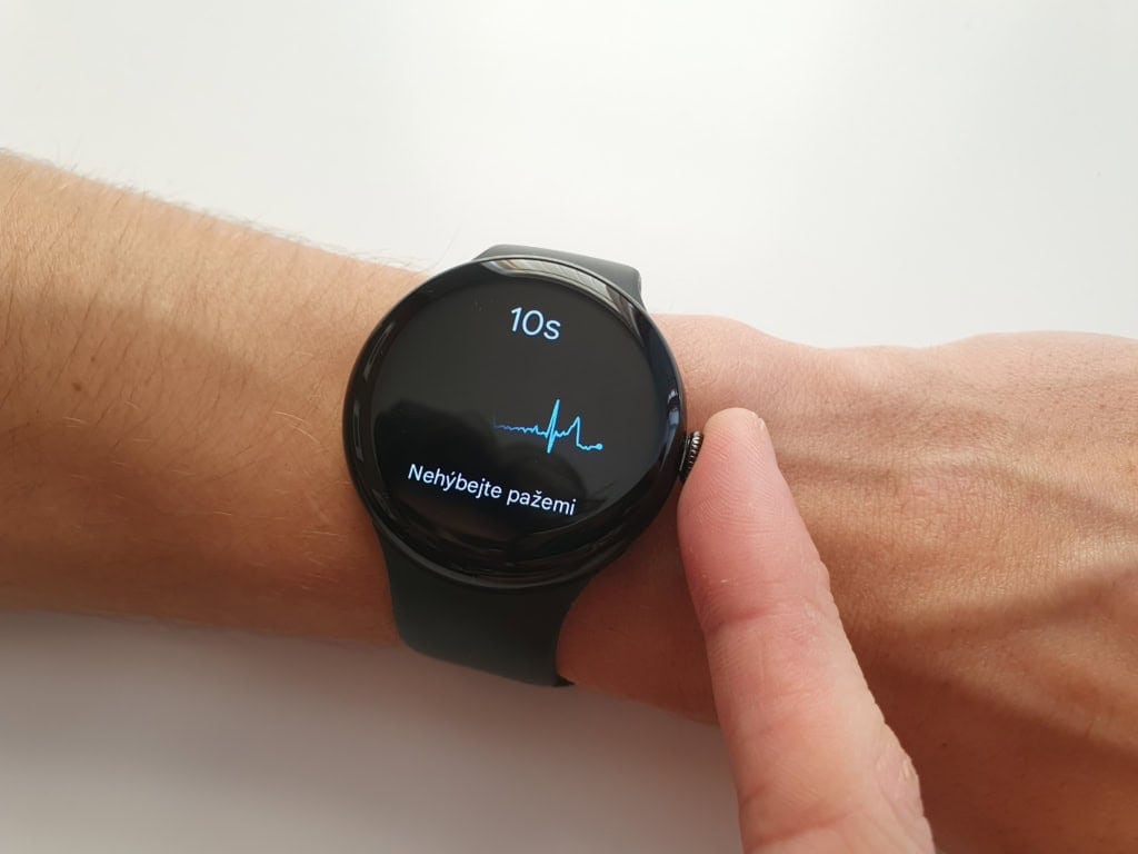 A Google Pixel Watch 3 orvosi tanúsítvánnyal rendelkező EKG-t kínál