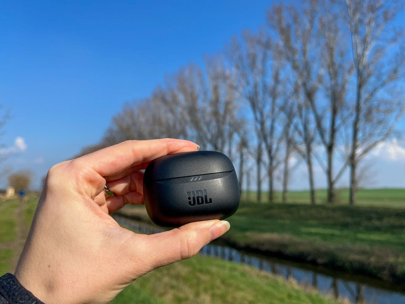 Teszt: JBL Tune Beam 2 vezeték nélküli fülhallgató