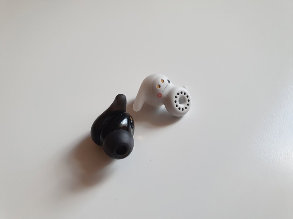 A LinkBuds Fit és Open dizájnja jelentősen eltér