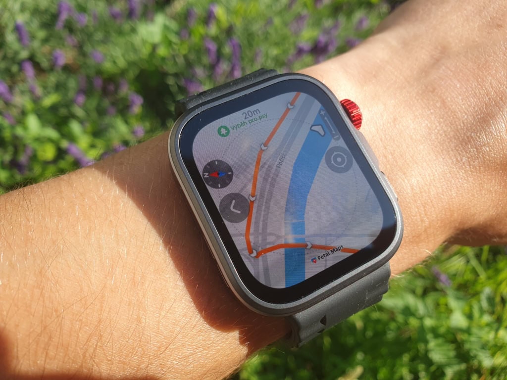 A kezelhetőség ergonómiájára nincs panaszom